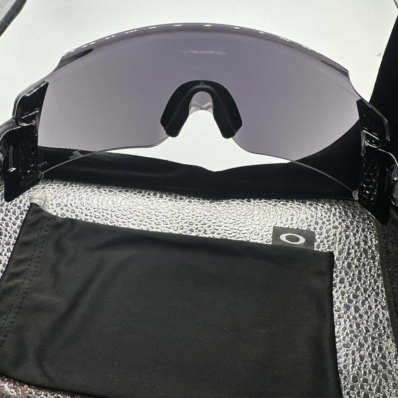 Oakley Kato Polished Black Prizm Black Iridium Lens Sunglasses (Authenti… - Picture 11 of 11